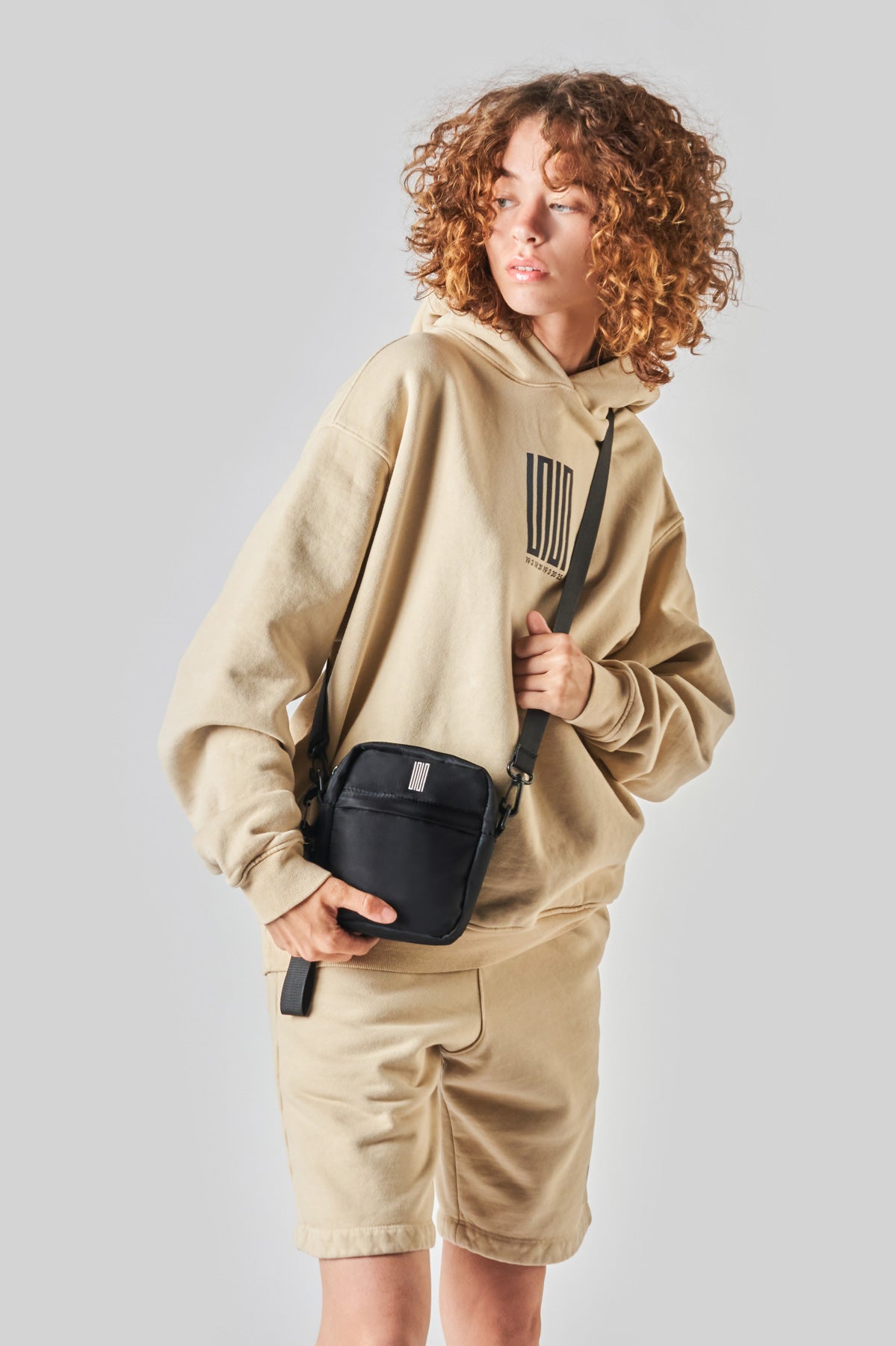 flint article 7 shoulder sling bag