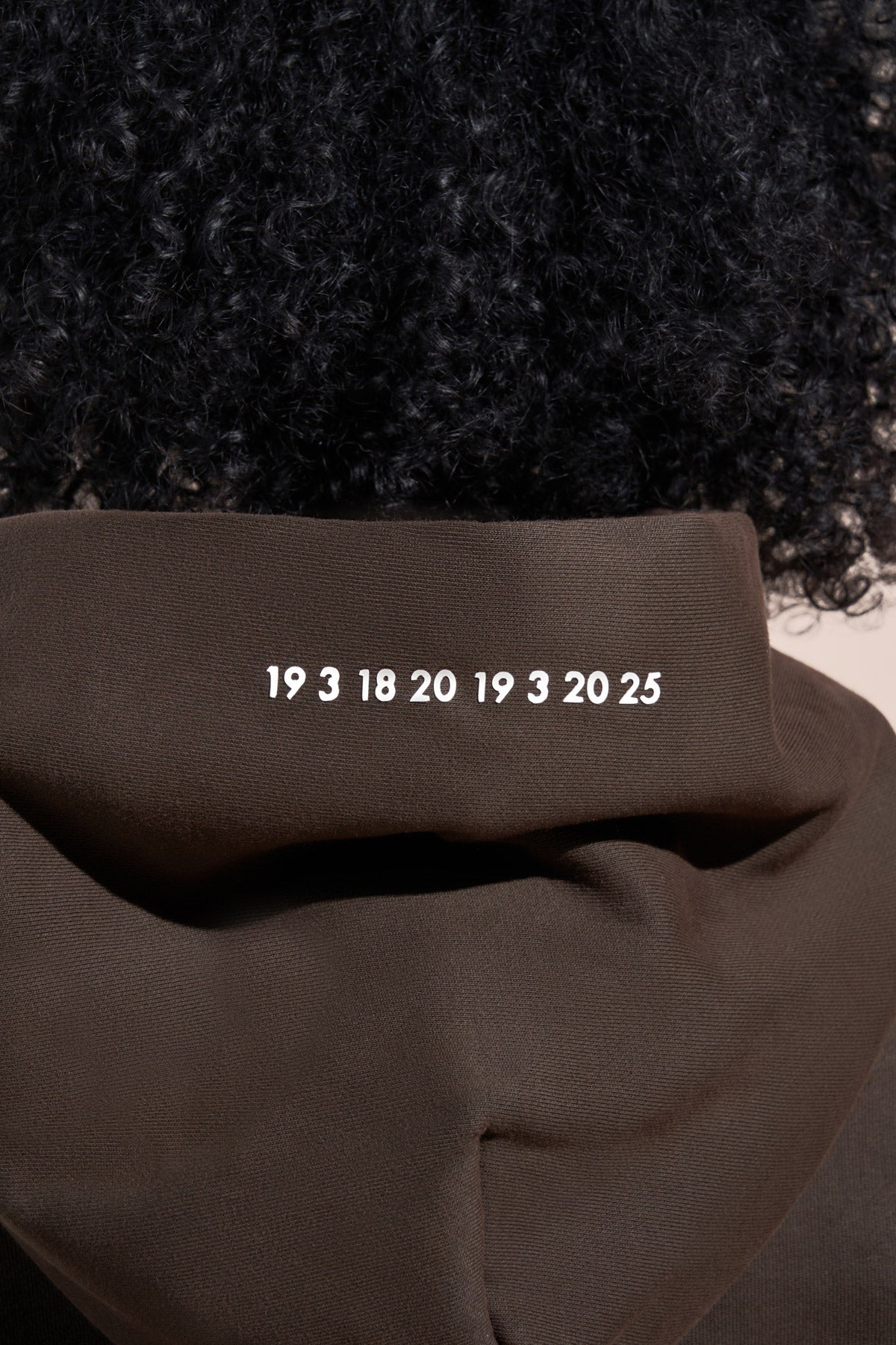 encino article 6 logo raglan hoodie brown