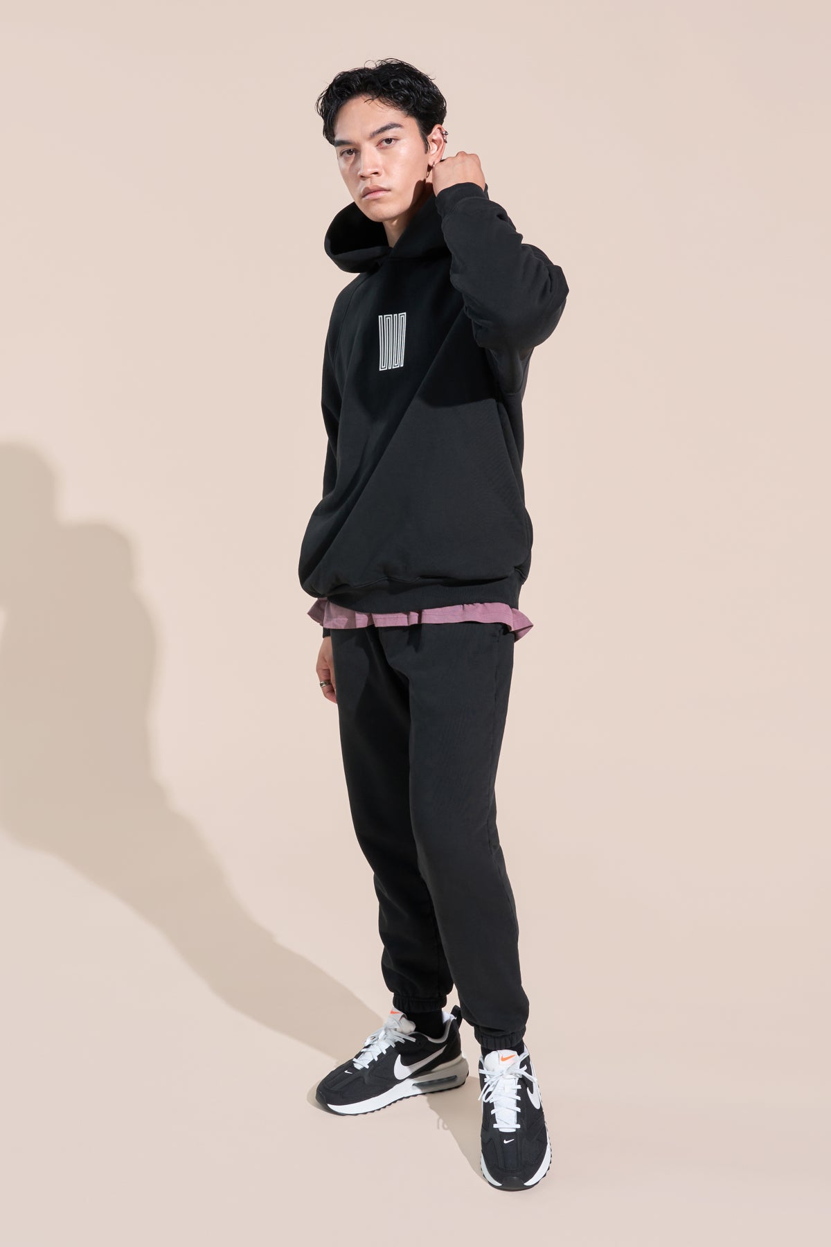encino article 6 logo raglan hoodie black