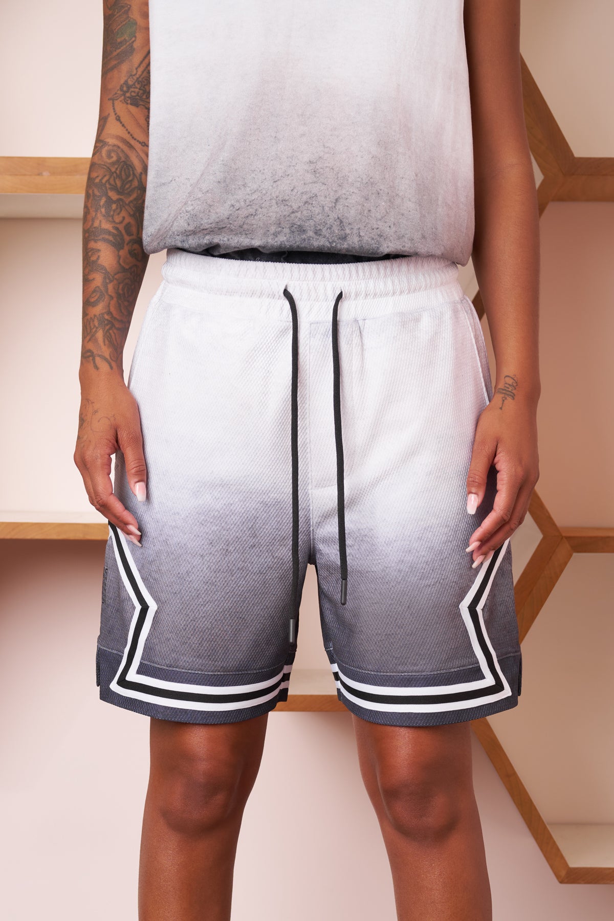 wilshire article 3 mesh gradient shorts gradient black