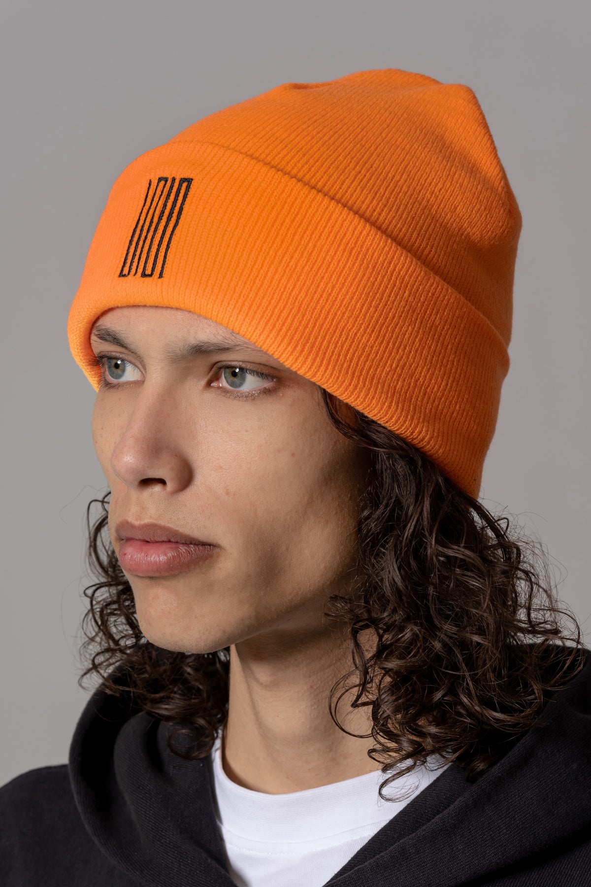 sano article 7 logo beanie