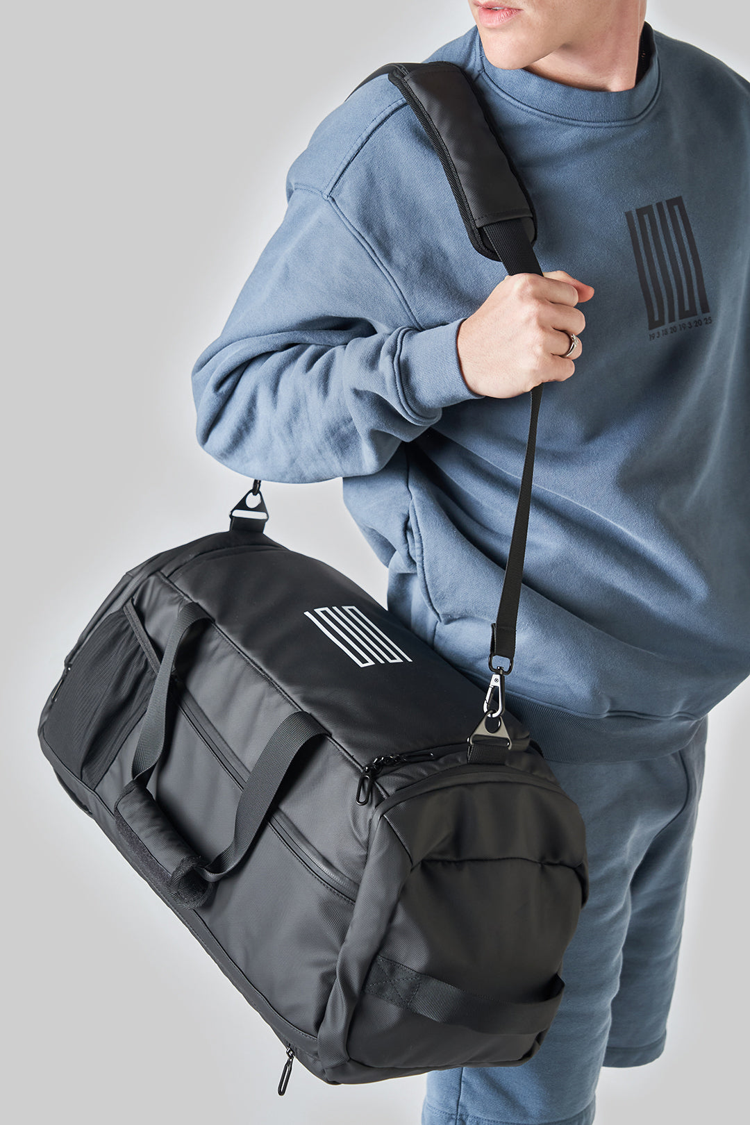 calabasas article 7 duffel backpack