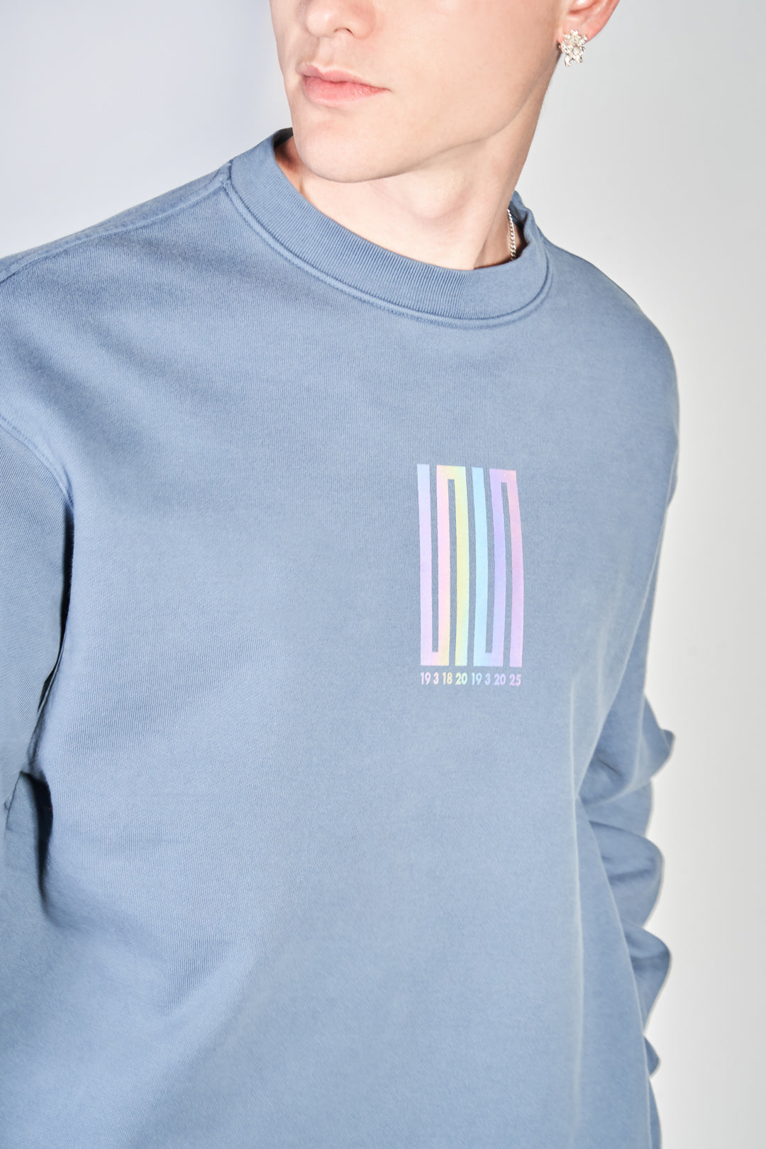 pacific article 6 logo sweater slate
