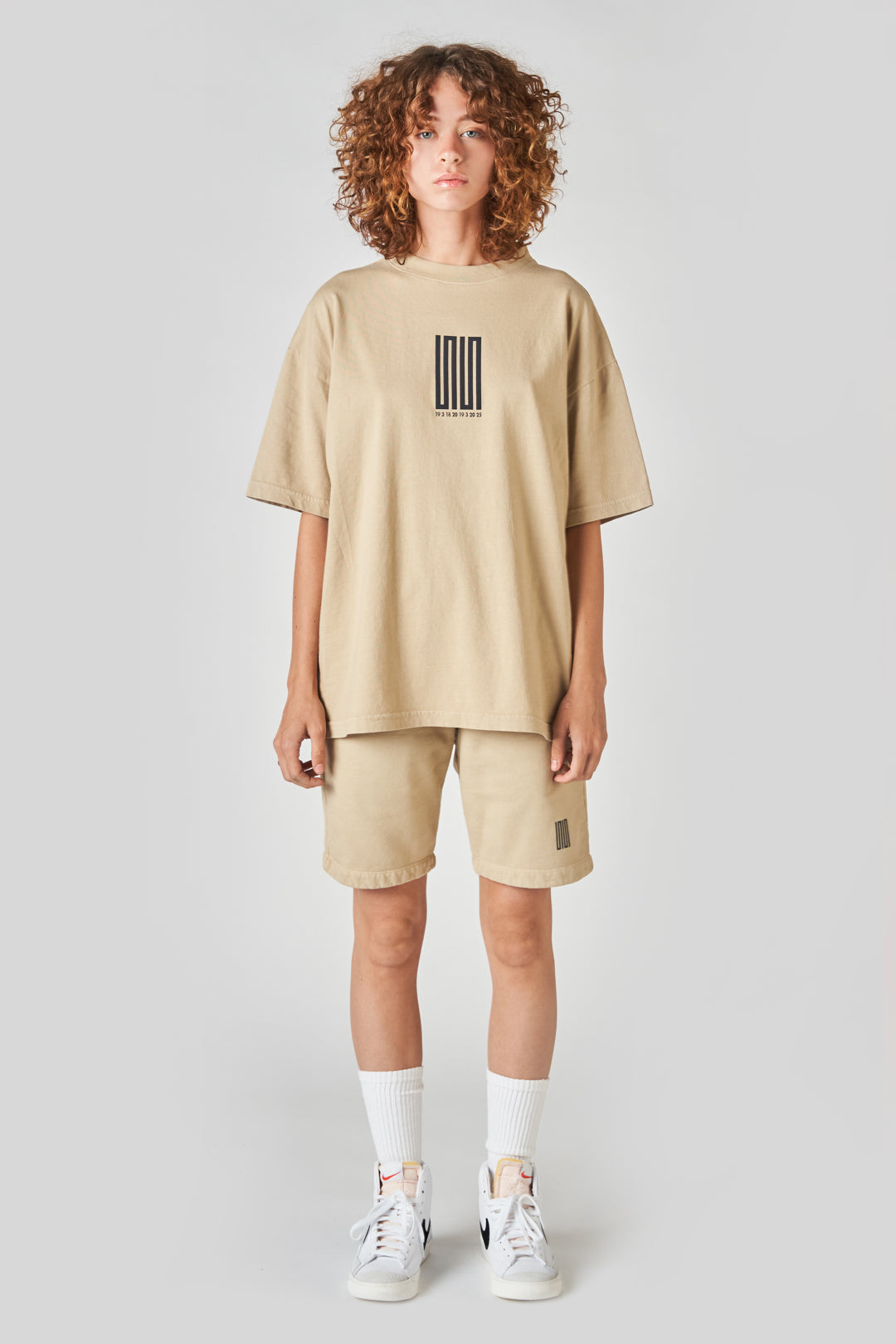 pacific article 6 logo tee sand
