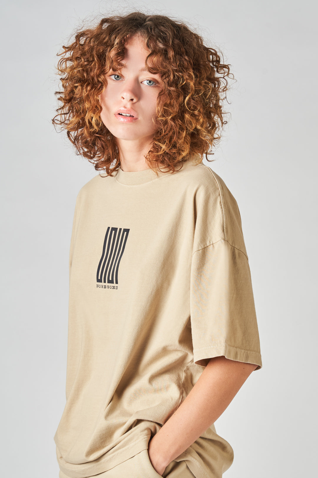 pacific article 6 logo tee sand