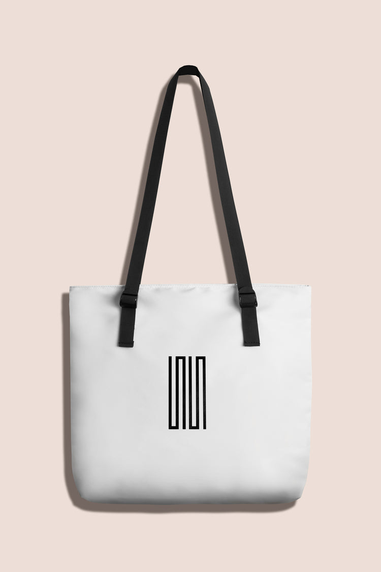 vera article 7 tote bag white