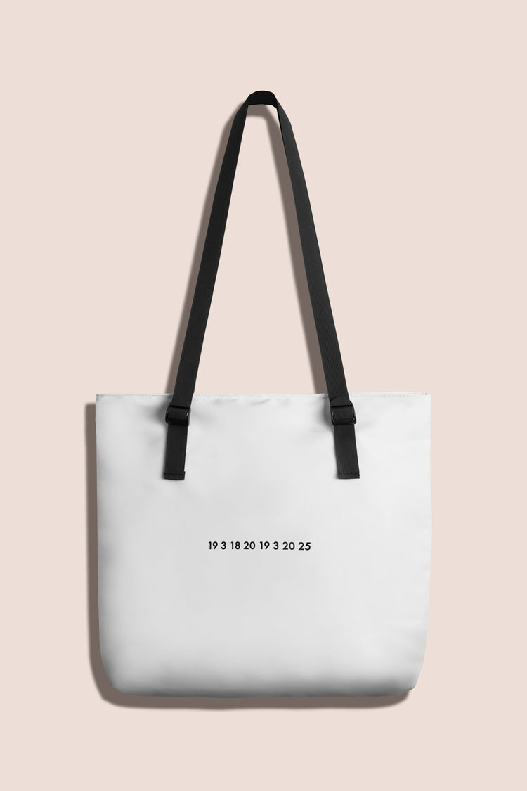 vera article 7 tote bag white