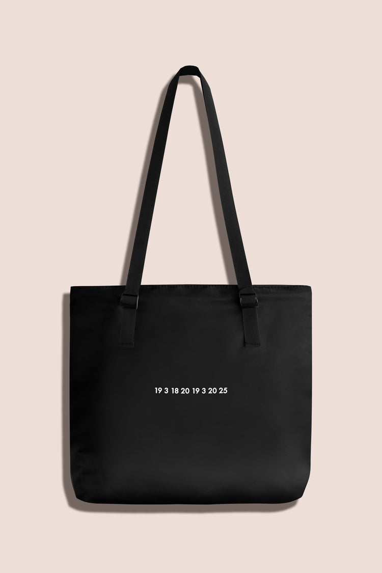 vera article 7 tote bag black