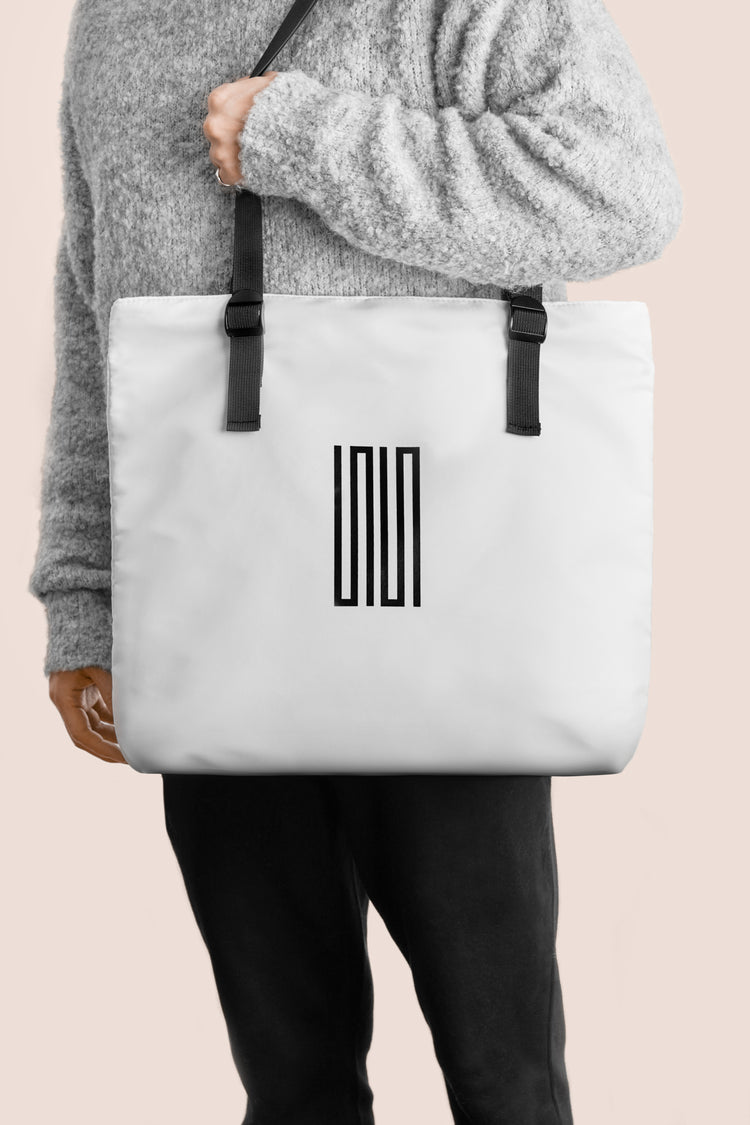 vera article 7 tote bag white