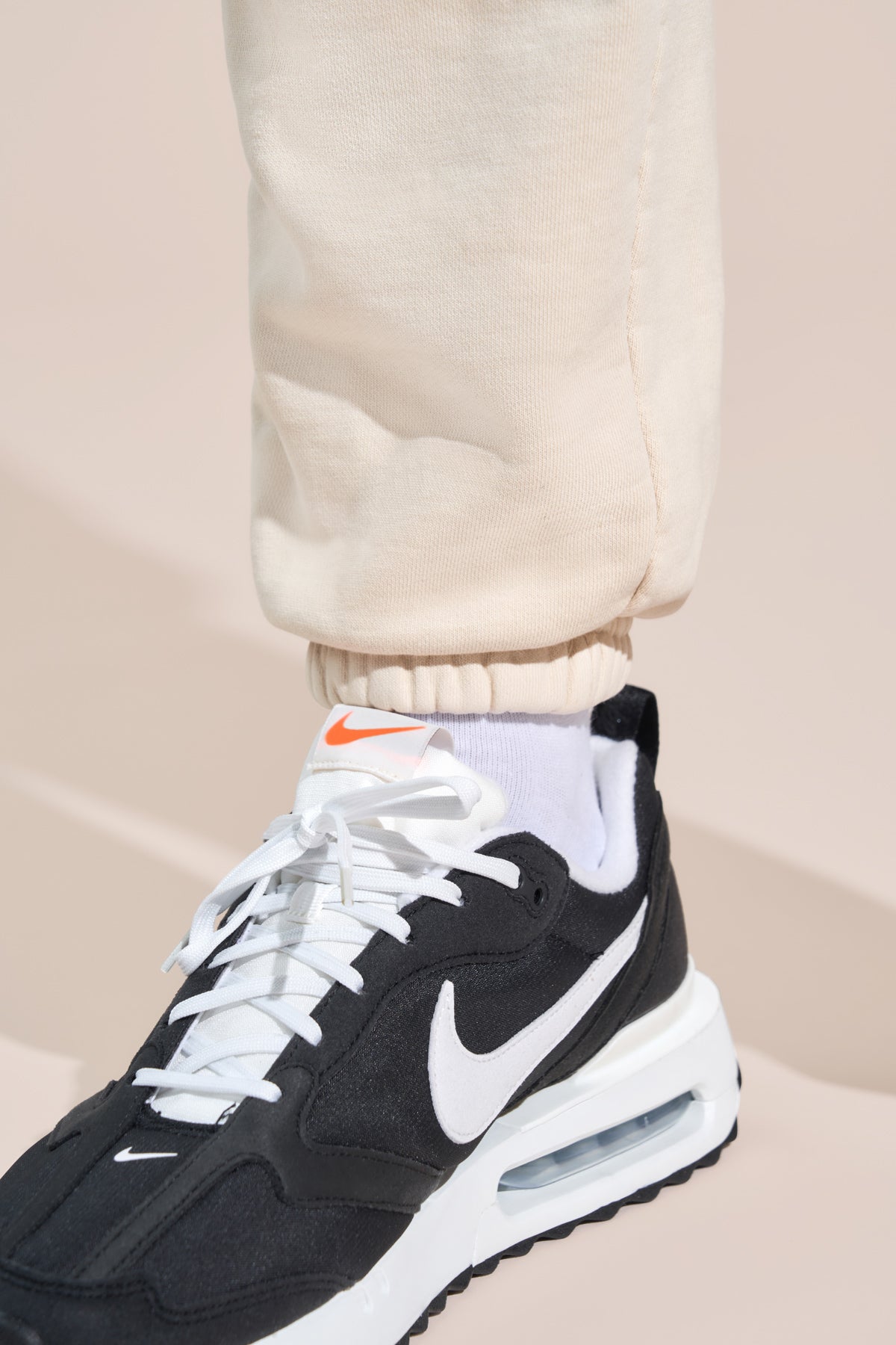 hadley article 3 numbers sweatpants off white