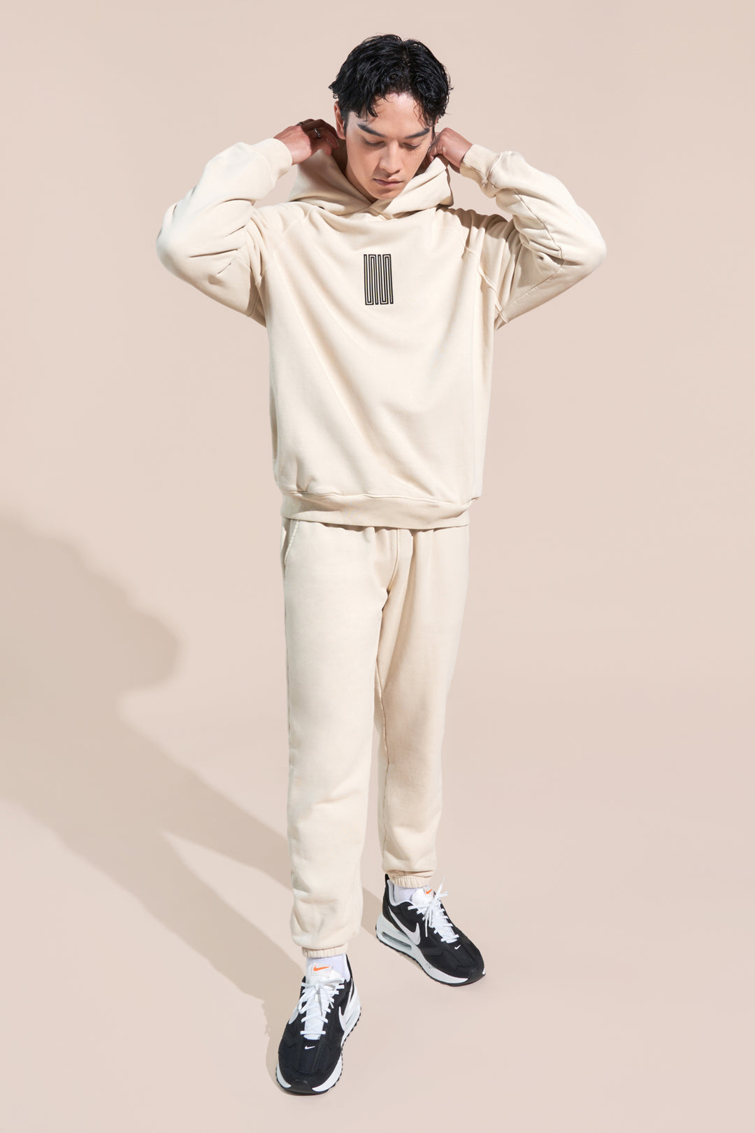 encino article 6 logo raglan hoodie cream