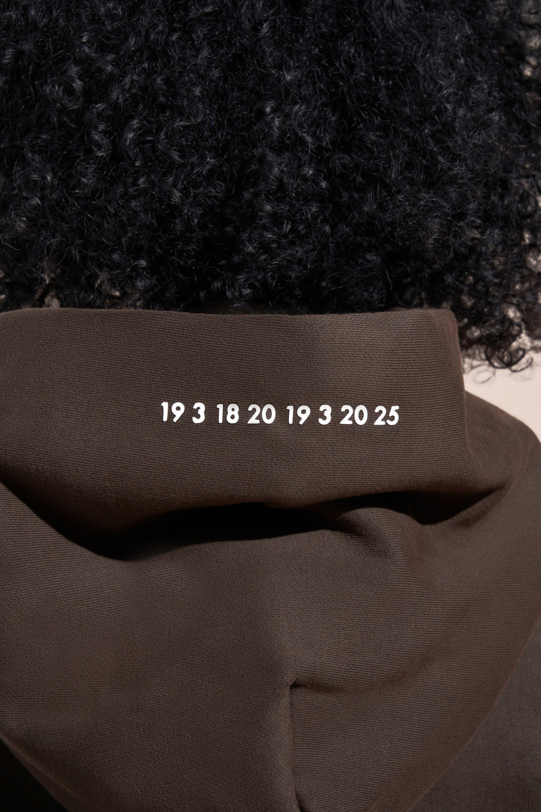 encino article 6 logo raglan hoodie brown
