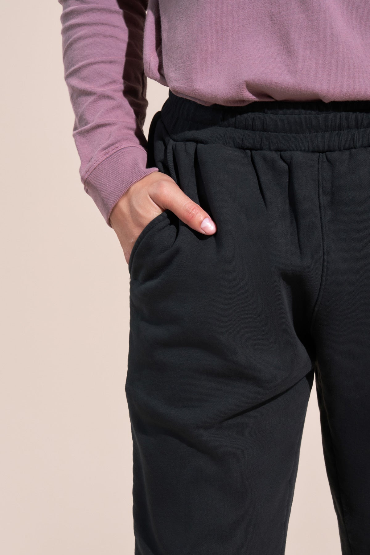 hadley article 3 numbers sweats black