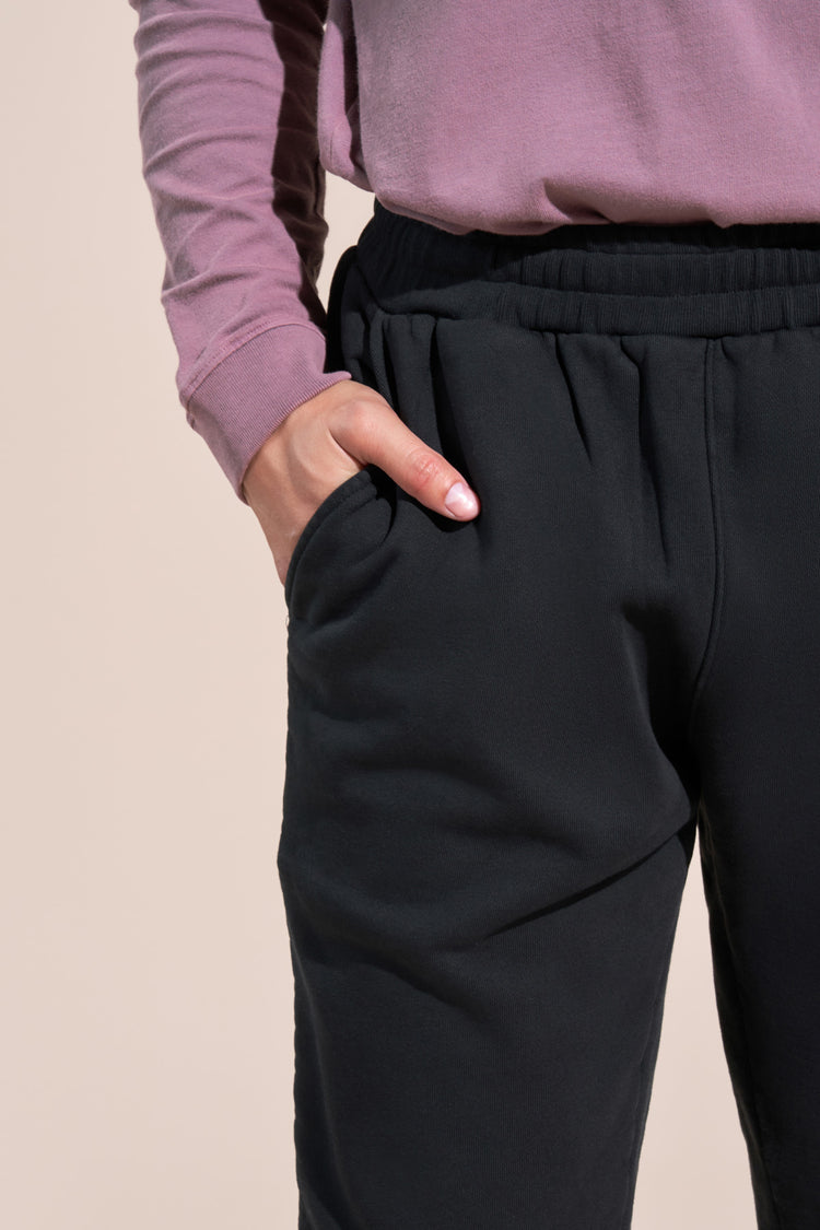 hadley article 3 numbers sweats black