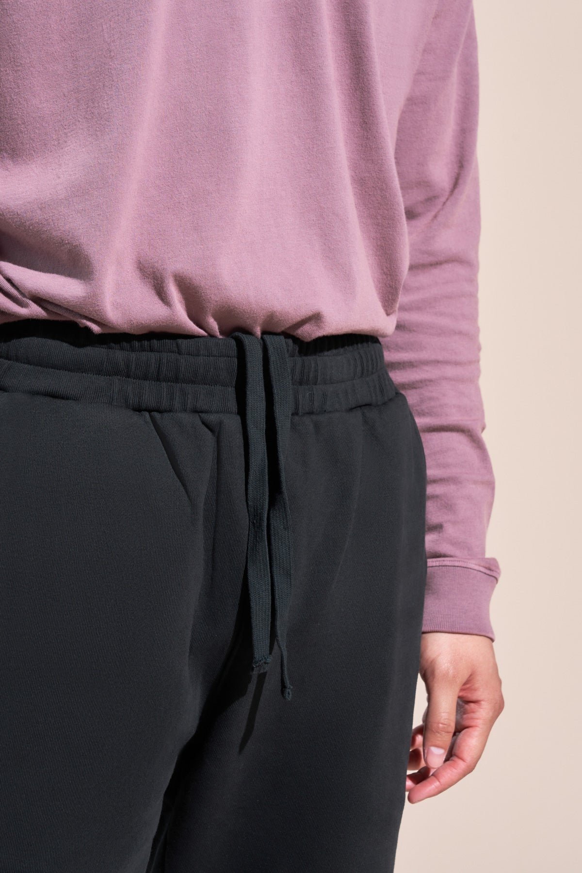 hadley article 3 numbers sweats black